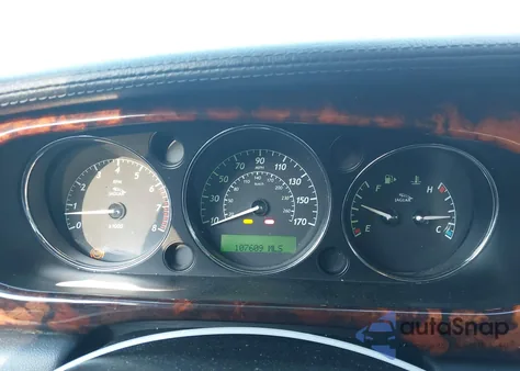 2004 Jaguar Xj Vanden Plas z USA, uszkodzony, nr VIN SAJEA74C44SG12197